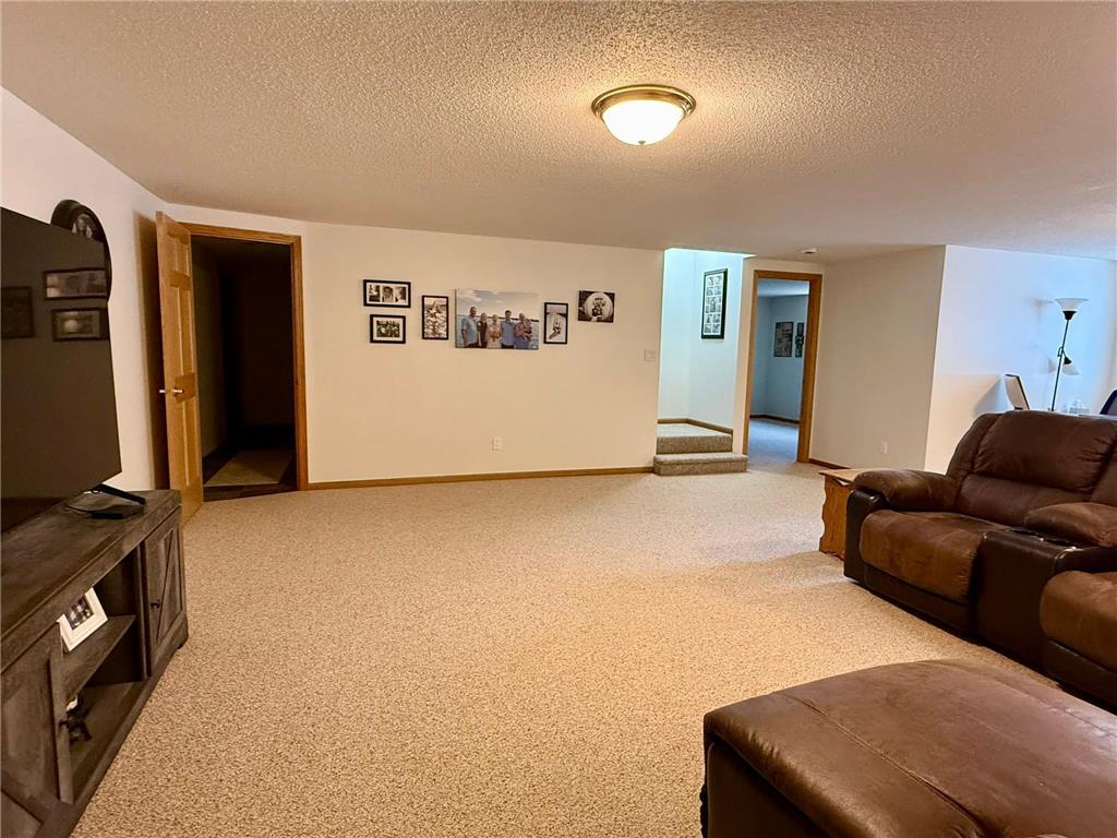 125 Meadow Lane New London MN 56273 7000737 image31