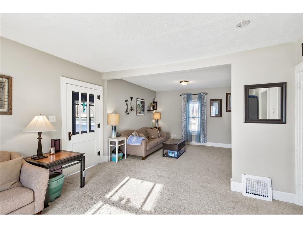 125 N Cedar Street Belle Plaine MN 56011 7011938 image7