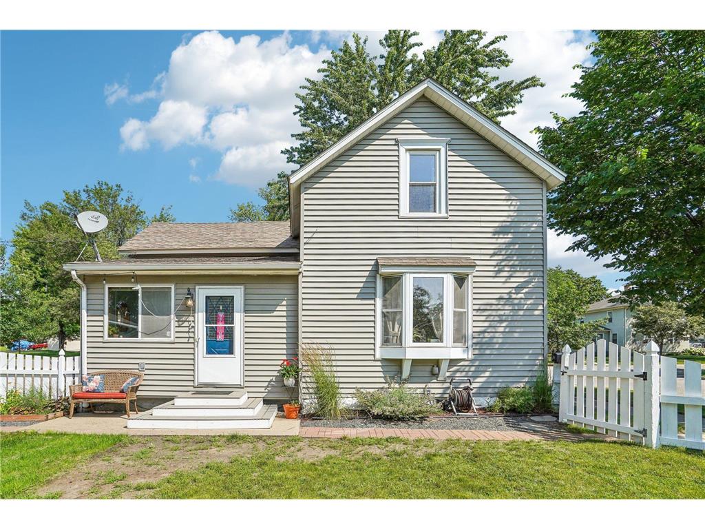 125 Oak Street N Chaska MN 55318 6568841 image1