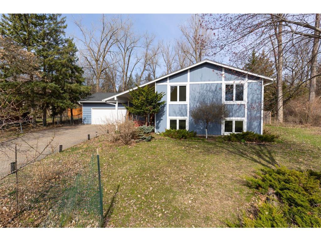 125 Pleasant Lane E Tonka Bay MN 55331 7050730 image1