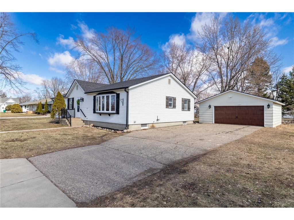 125 S Eagle Street Belle Plaine MN 56011 7013294 image2