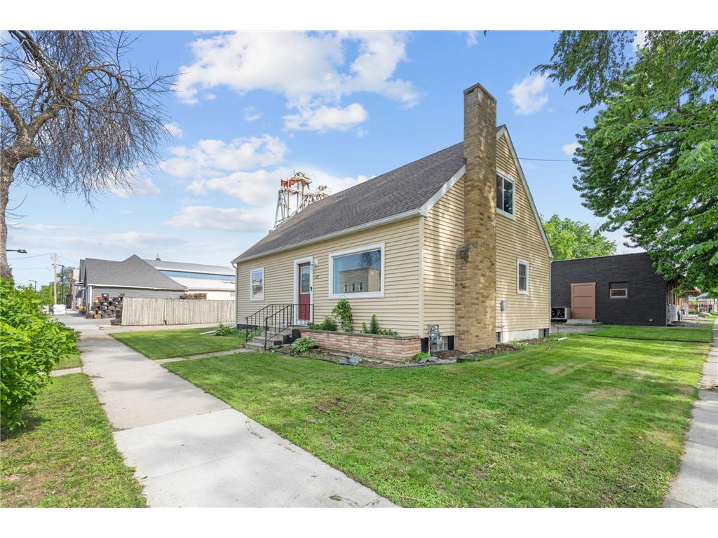 125 W Church Street Belle Plaine MN 56011 7084162 image18