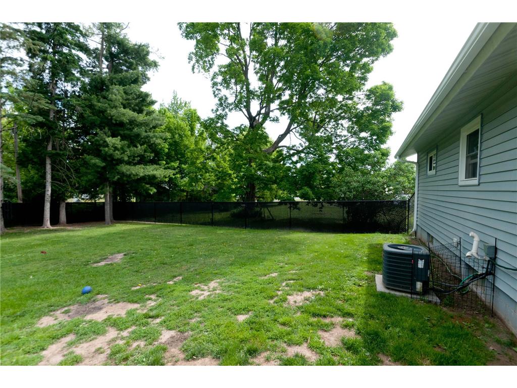 125 W Monroe Avenue Barron WI 54812 7085352 image6