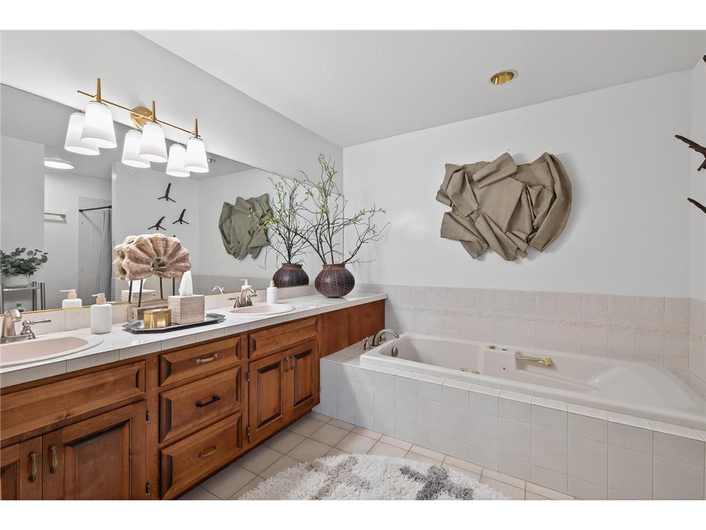 125 Wildwood Bay Drive Mahtomedi MN 55115 7050760 image32