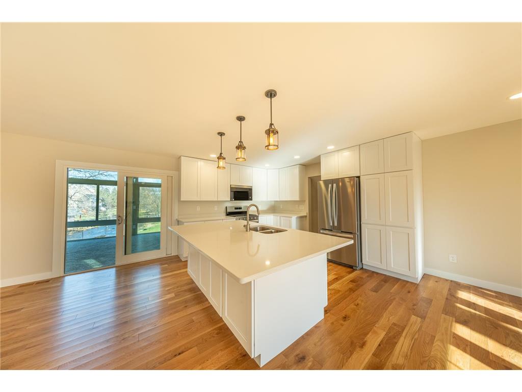 1250 13th Street NW New Brighton MN 55112 - Long Lake 7016034 image1