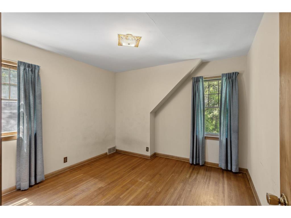 1250 Cliff Road, Eagan, MN, 55123 MLS 6550590 Edina Realty