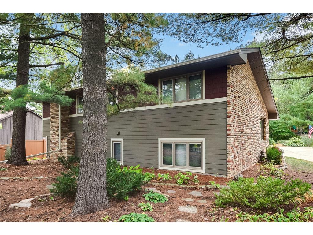 1250 Josephine Road Roseville MN 55113 6441493 image1