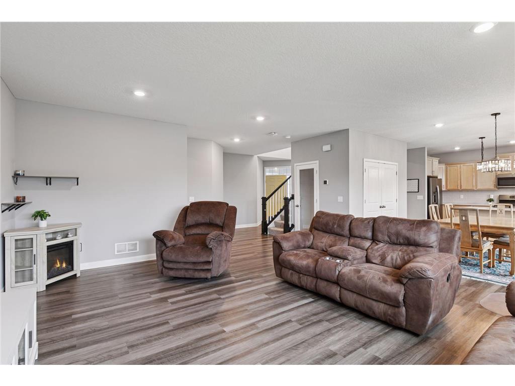 1250 Maple Lane Carver MN 55315 6782546 image19