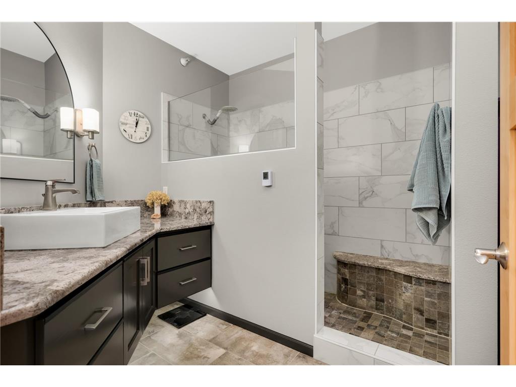 12501 Nicollet Avenue #401 Burnsville MN 55337 7032018 image17