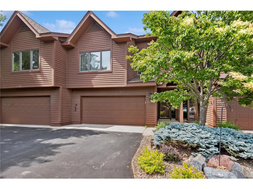 12504 Parkwood Drive Burnsville MN 55337 6384046 image1