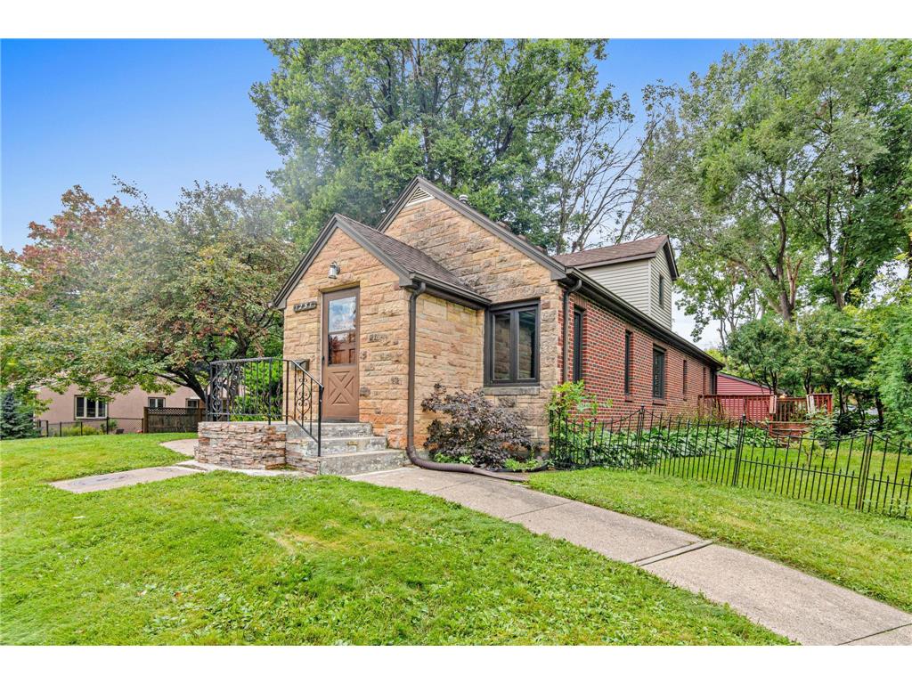 1251 MacArthur Avenue West Saint Paul MN 55118 6781500 image1