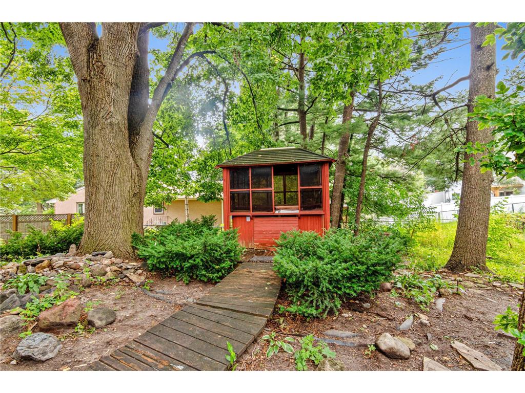 1251 MacArthur Avenue West Saint Paul MN 55118 6781500 image16