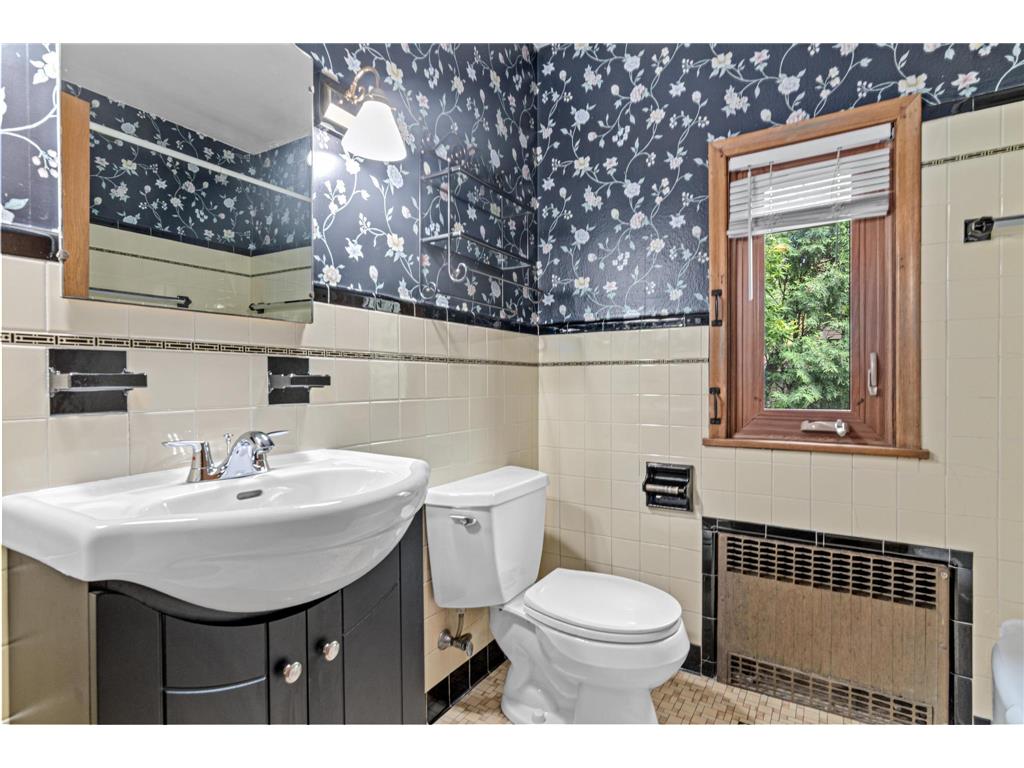 1251 MacArthur Avenue West Saint Paul MN 55118 6781500 image8