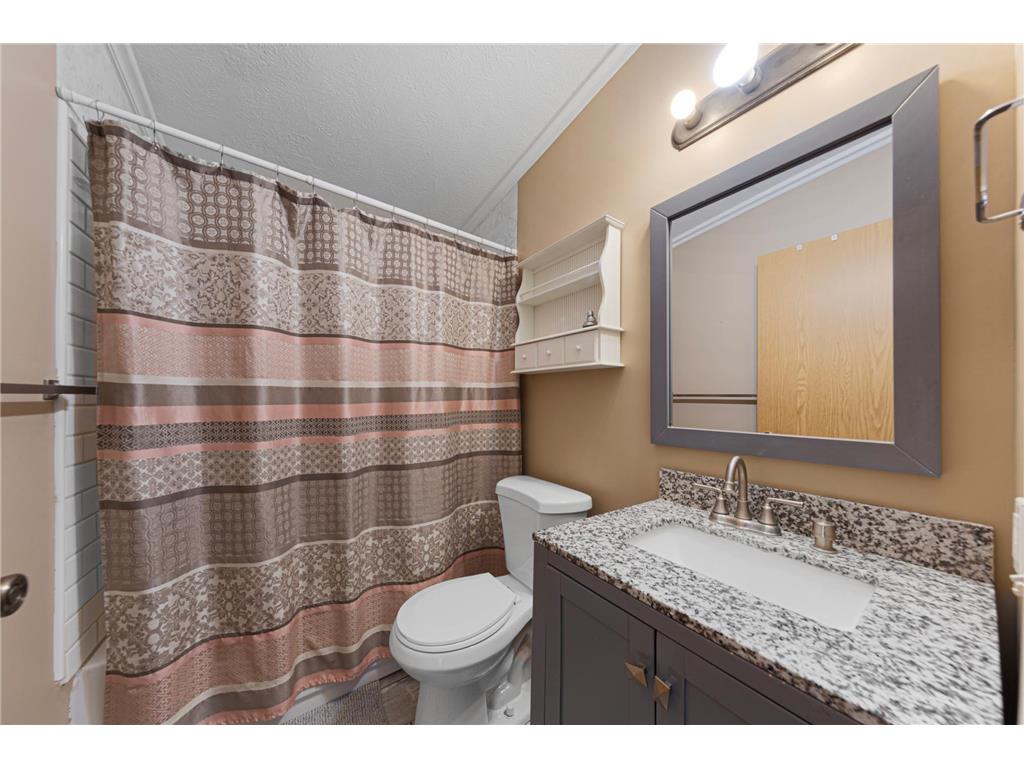 12516 Garland Avenue Apple Valley MN 55124 7047097 image12