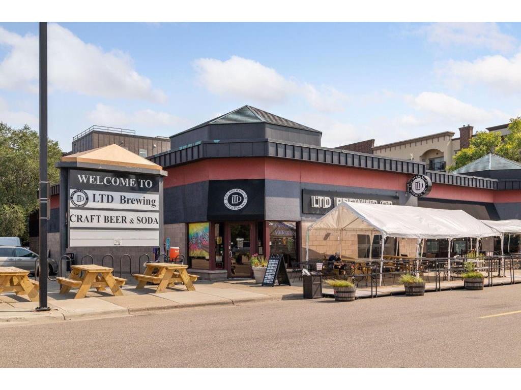 1252 Trailwood S Hopkins MN 55343 6763043 image27