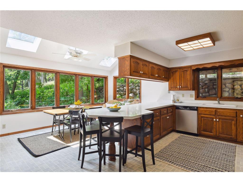 12524 Creek Road W Minnetonka MN 55305 6359523 image1