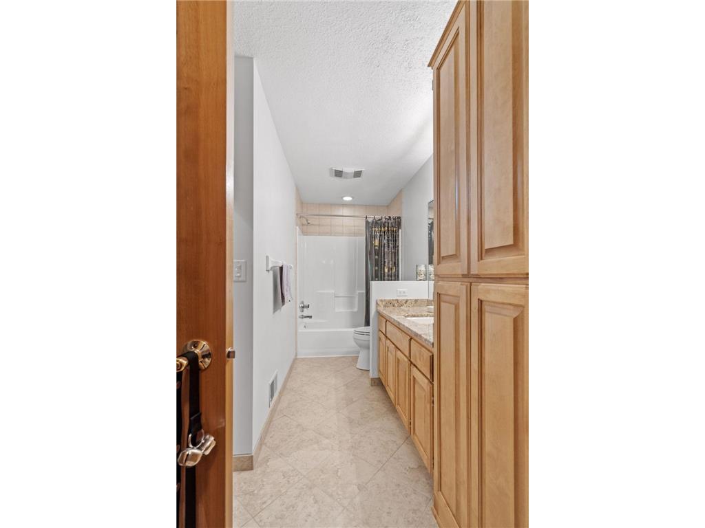 12525 42nd Avenue N Plymouth MN 55441 7083714 image31