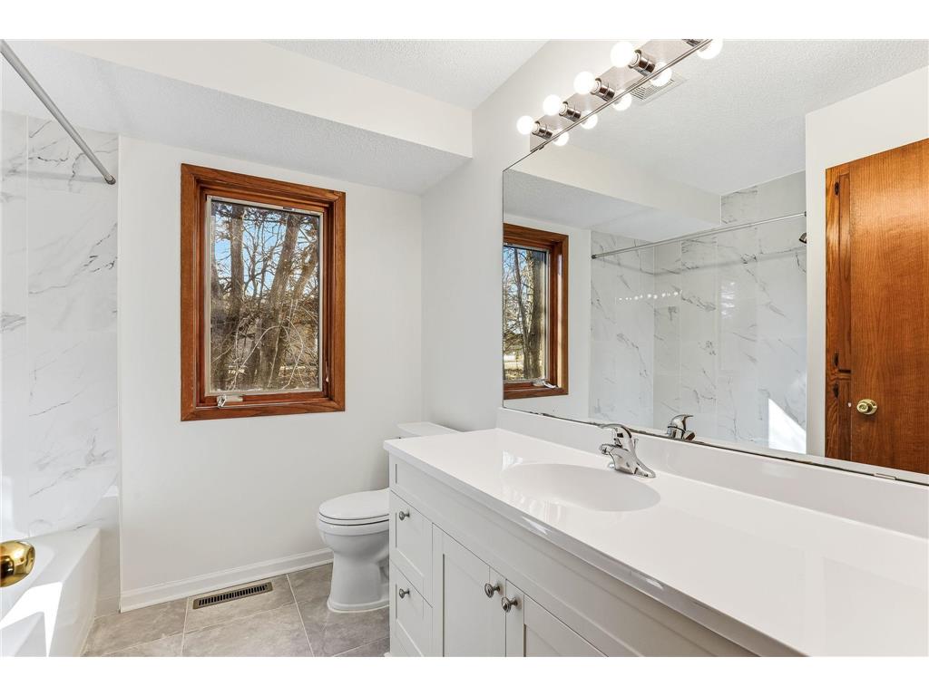 12525 Pinehurst Drive Burnsville MN 55337 7025476 image28