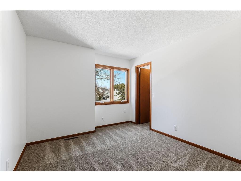 12525 Pinehurst Drive Burnsville MN 55337 7025476 image29