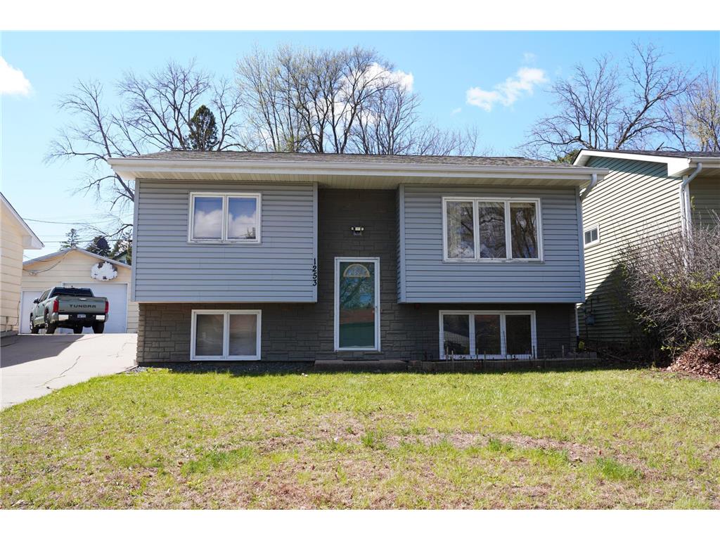 1253 Clark Street Saint Paul MN 55130 7051932 image1