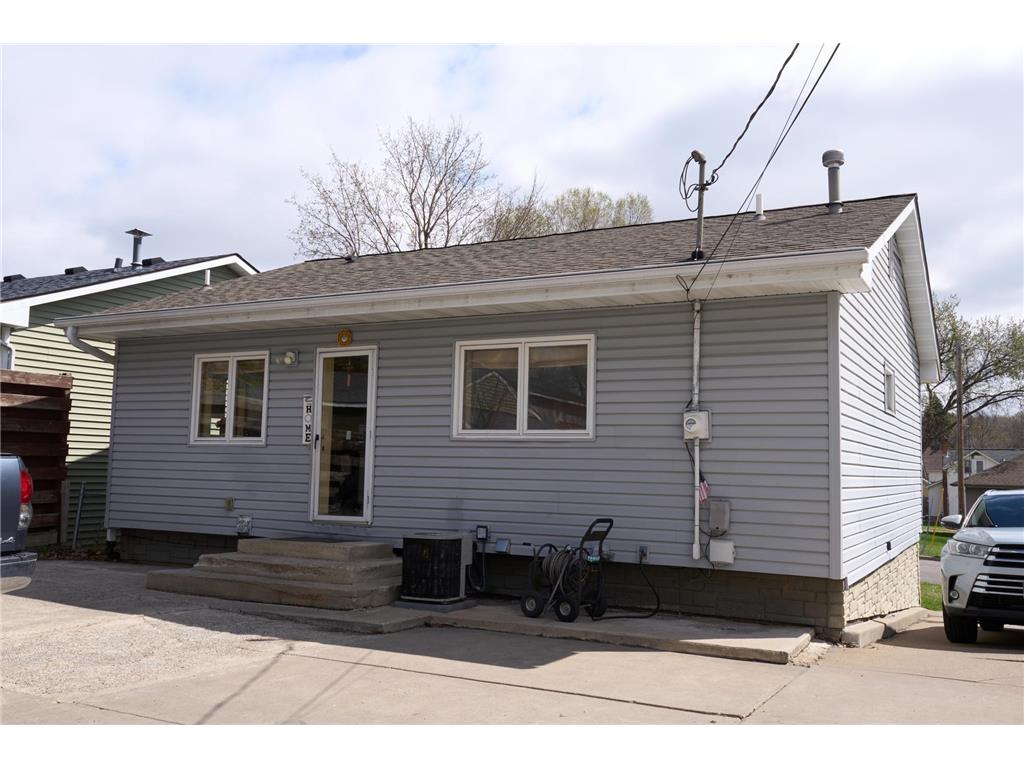 1253 Clark Street Saint Paul MN 55130 7051932 image2