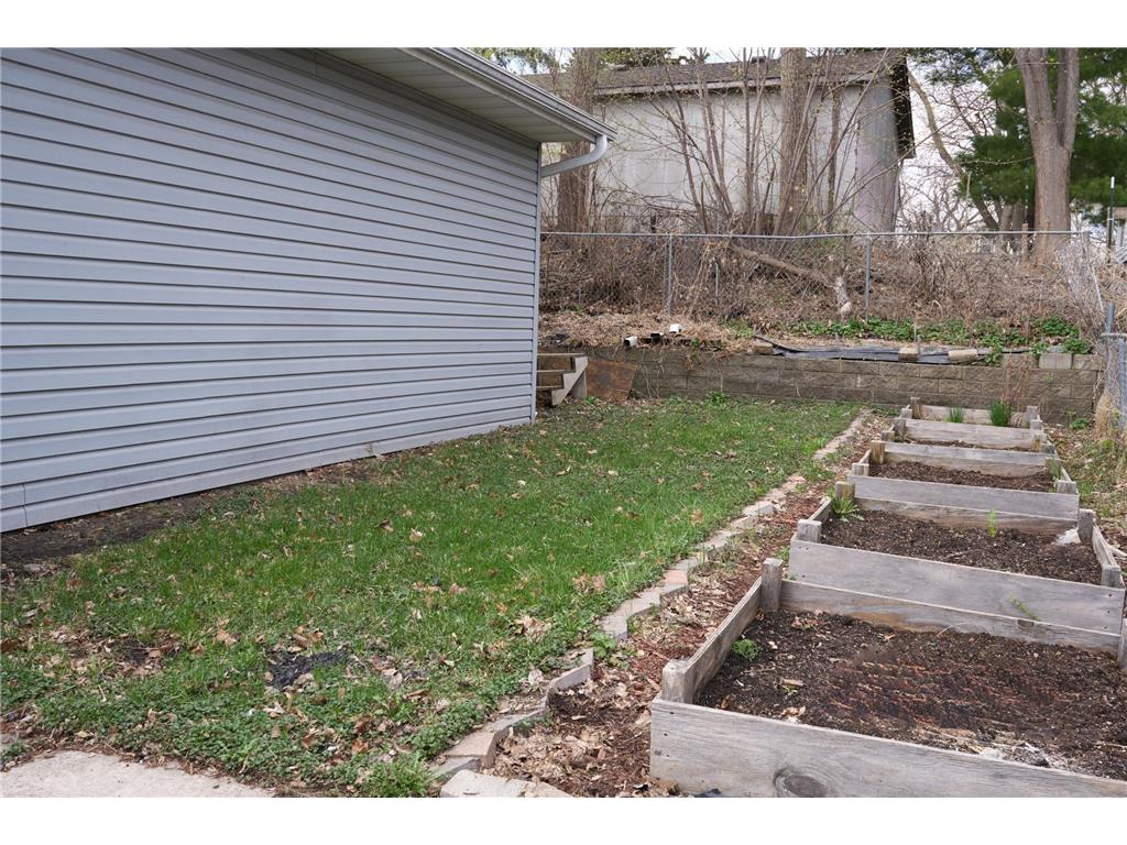 1253 Clark Street Saint Paul MN 55130 7051932 image3
