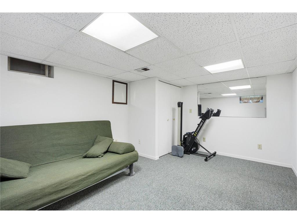 1254 Marion Street Saint Paul MN 55117 7063022 image24