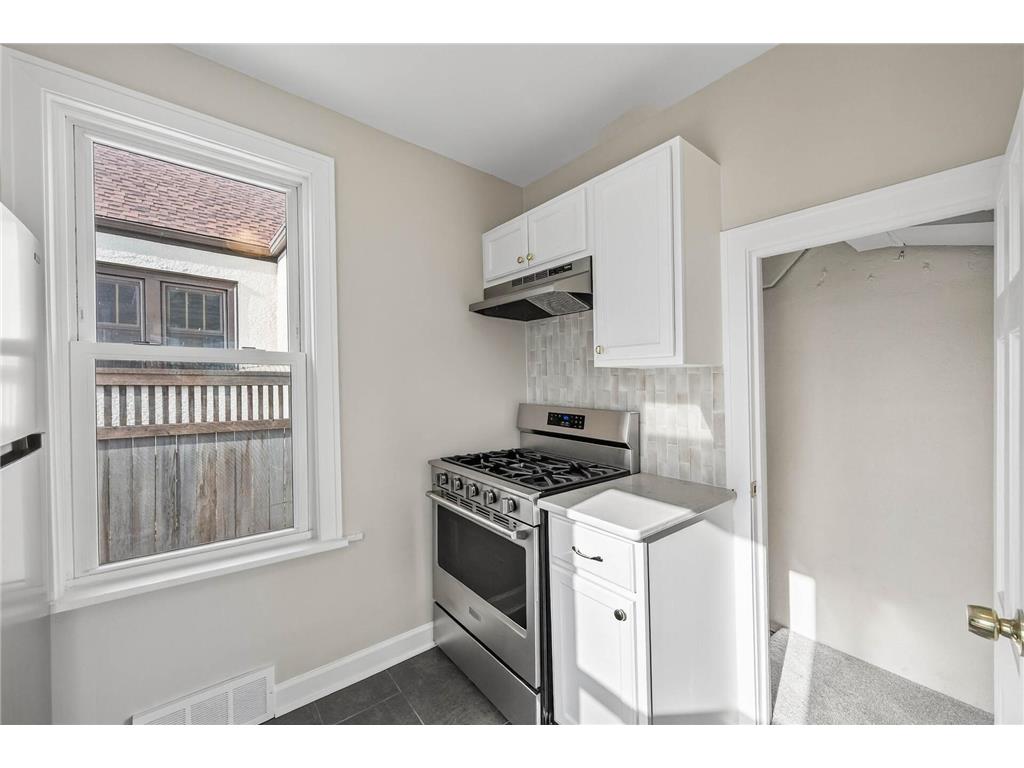 1254 Niles Avenue Saint Paul MN 55116 6818993 image9