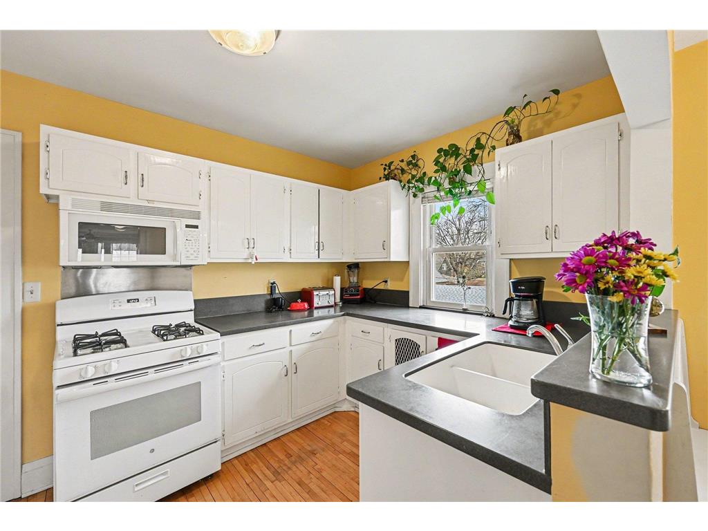 1254 Thomas Avenue Saint Paul MN 55104 7052892 image24