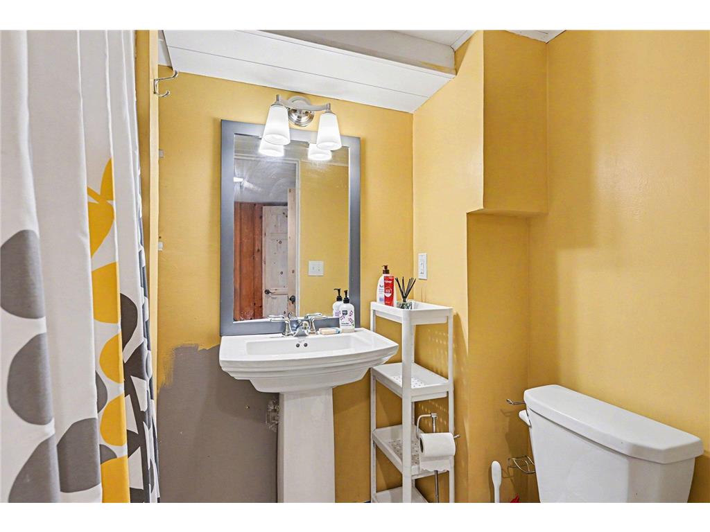 1254 Thomas Avenue Saint Paul MN 55104 7052892 image33