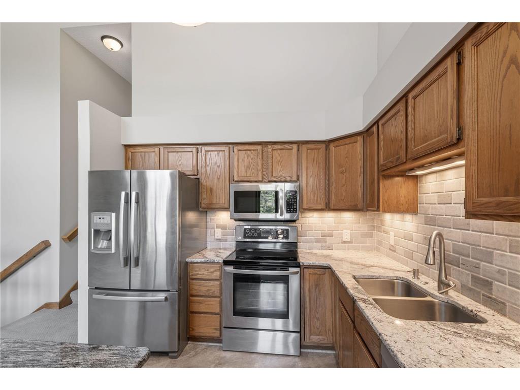 12548 Parkwood Drive Burnsville MN 55337 7062948 image12