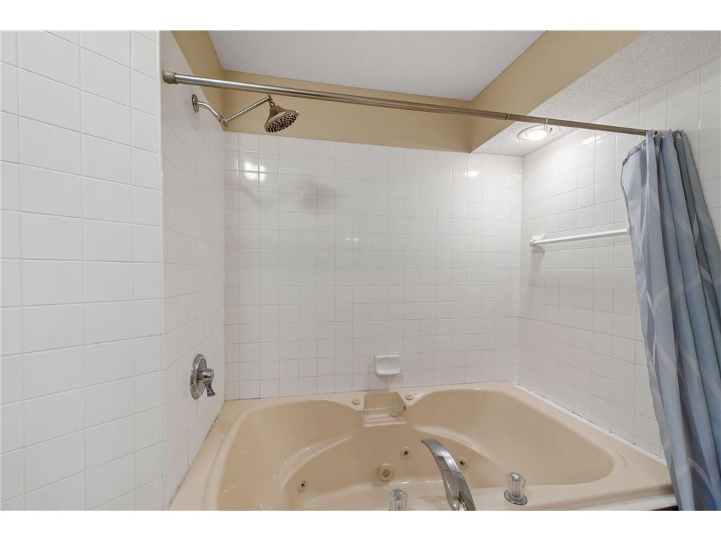 12548 Parkwood Drive Burnsville MN 55337 7062948 image19