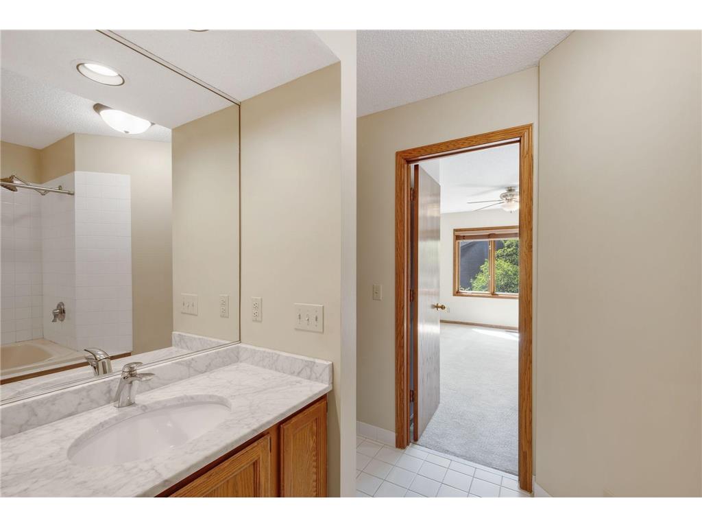 12548 Parkwood Drive Burnsville MN 55337 7062948 image20