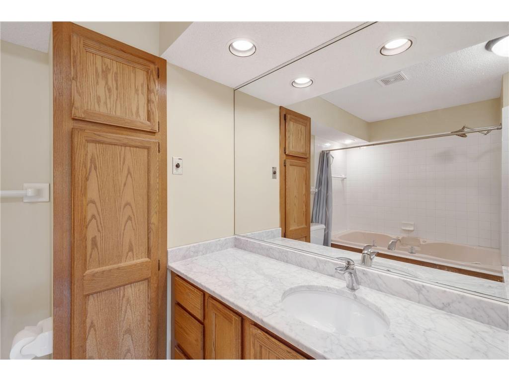 12548 Parkwood Drive Burnsville MN 55337 7062948 image21