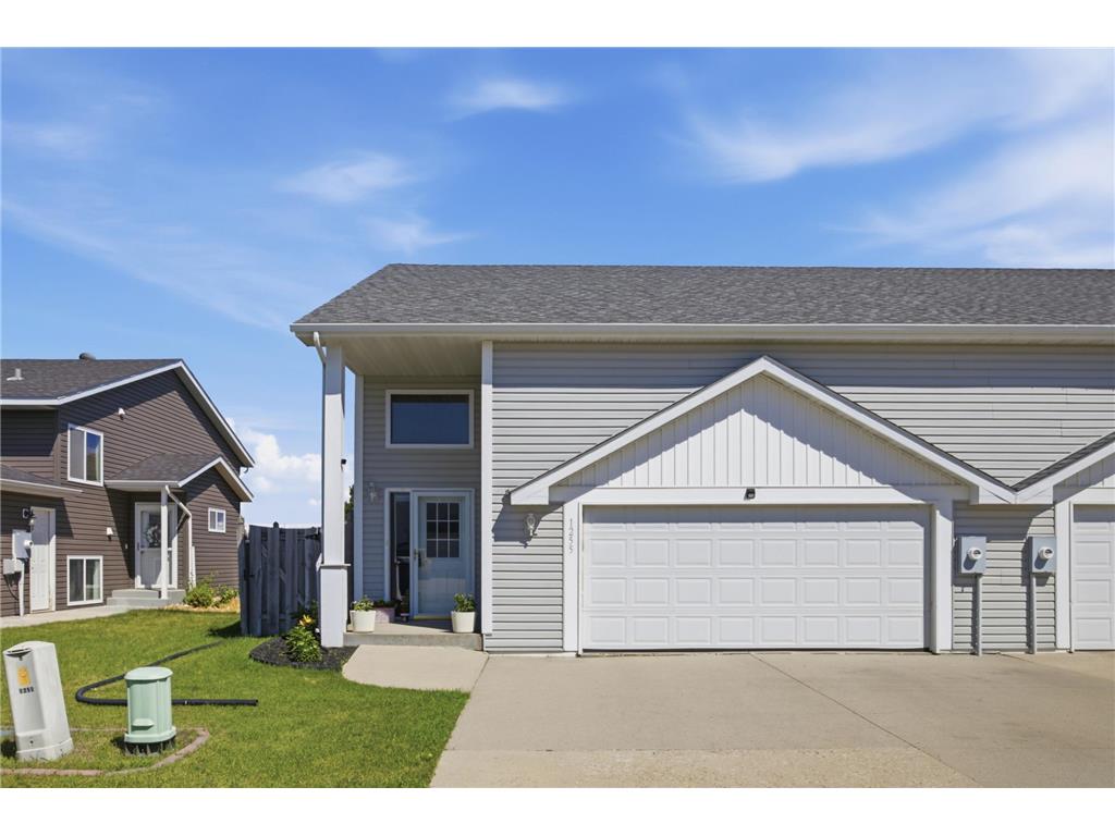 1255 4th Street NW West Fargo ND 58078 7108225 image1