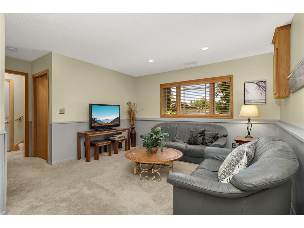 1255 Doe Circle White Bear Twp MN 55110 7064041 image26