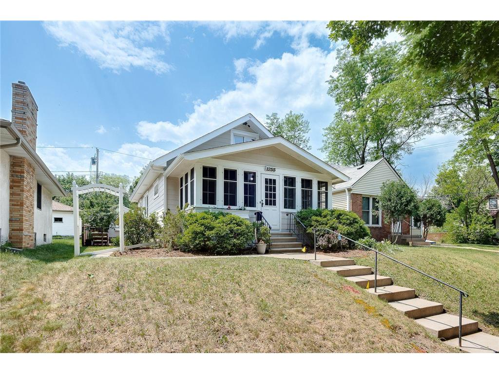 1255 Saint Albans Street N Saint Paul MN 55117 6387206 image1