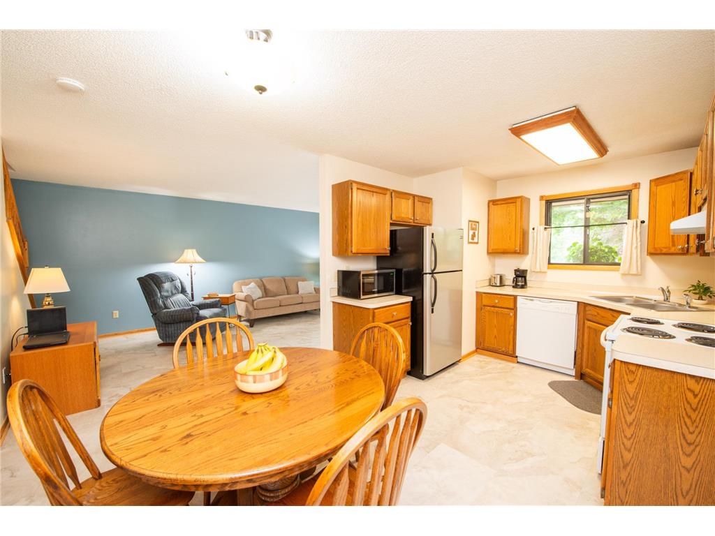 12566 University Avenue NW Coon Rapids MN 55448 6404923 image1