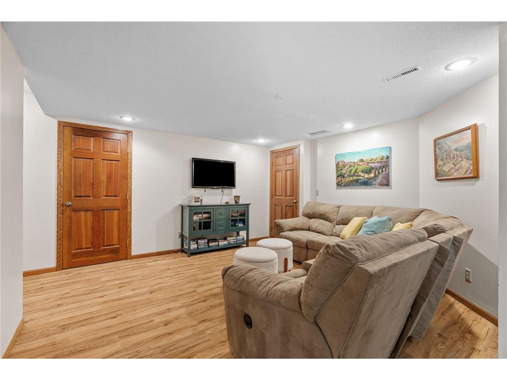 1257 Donegal Alcove Woodbury MN 55125 7085523 image45