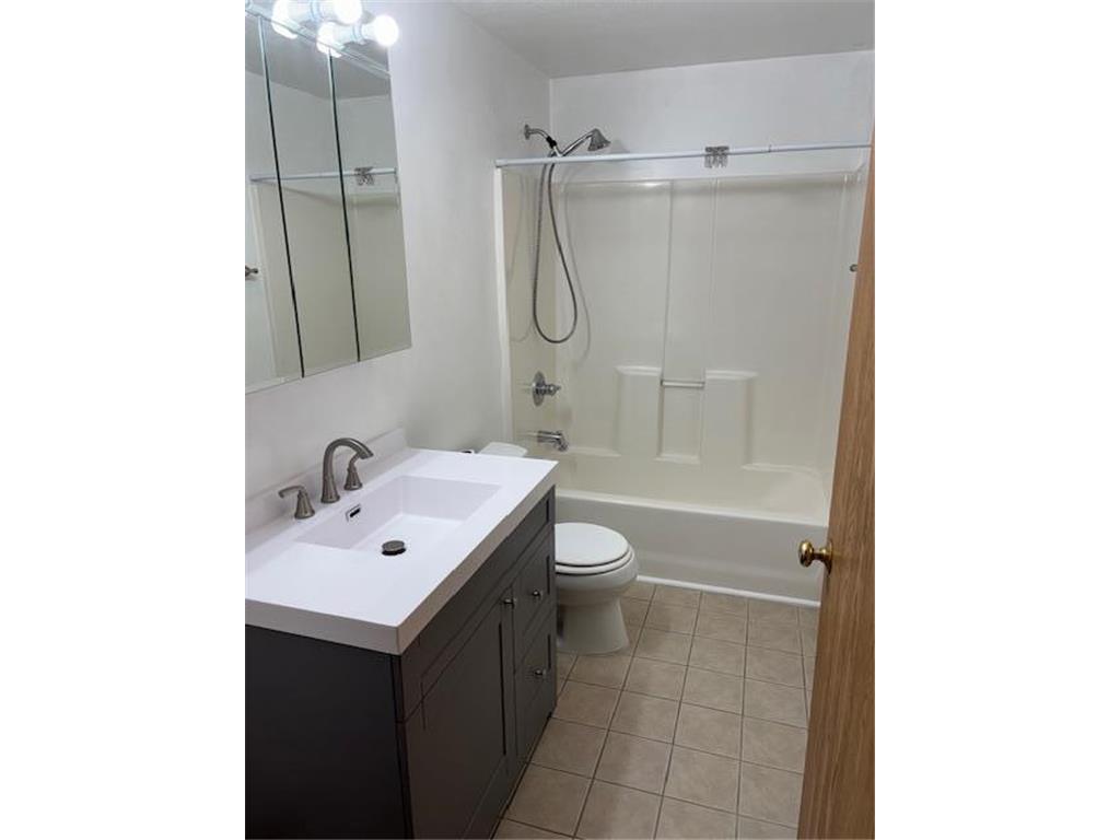 1257 Rice Street Saint Paul MN 55117 7064168 image13