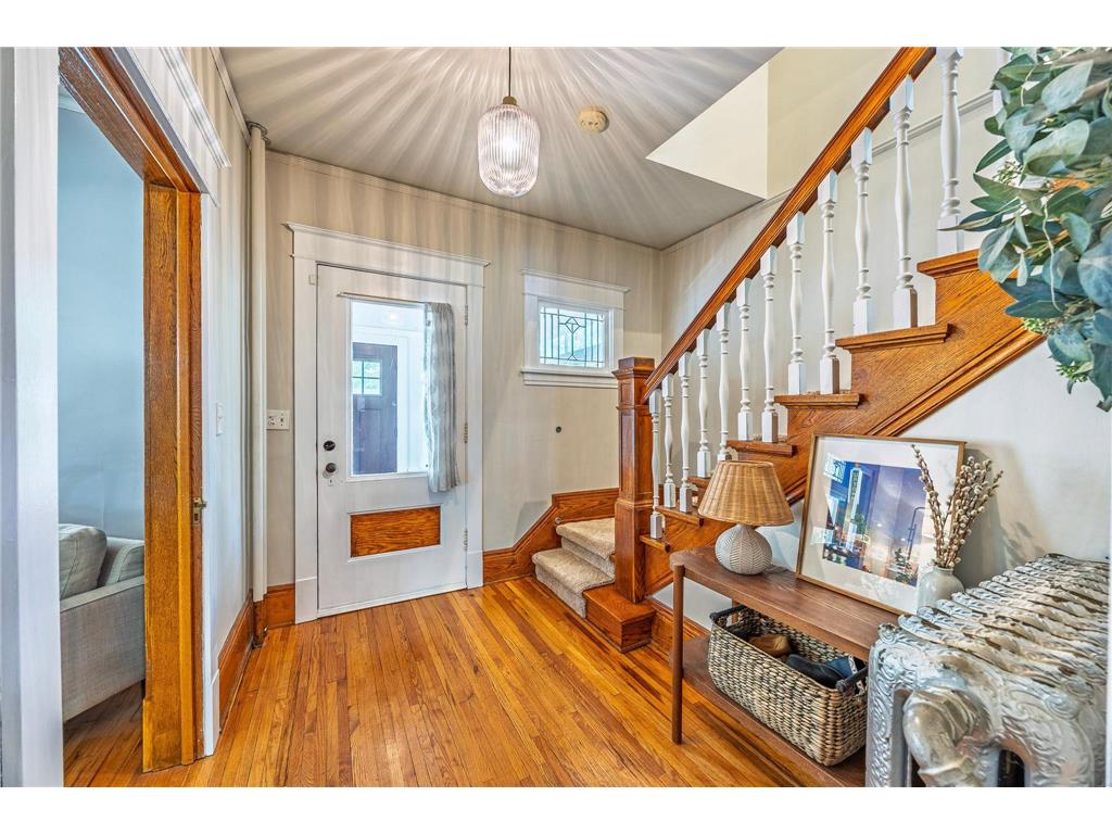 1257 Selby Avenue Saint Paul MN 55104 7082800 image23
