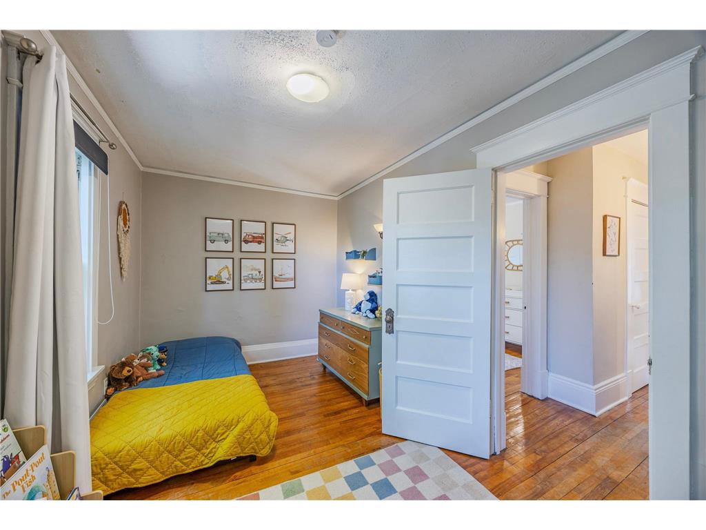 1257 Selby Avenue Saint Paul MN 55104 7082800 image25