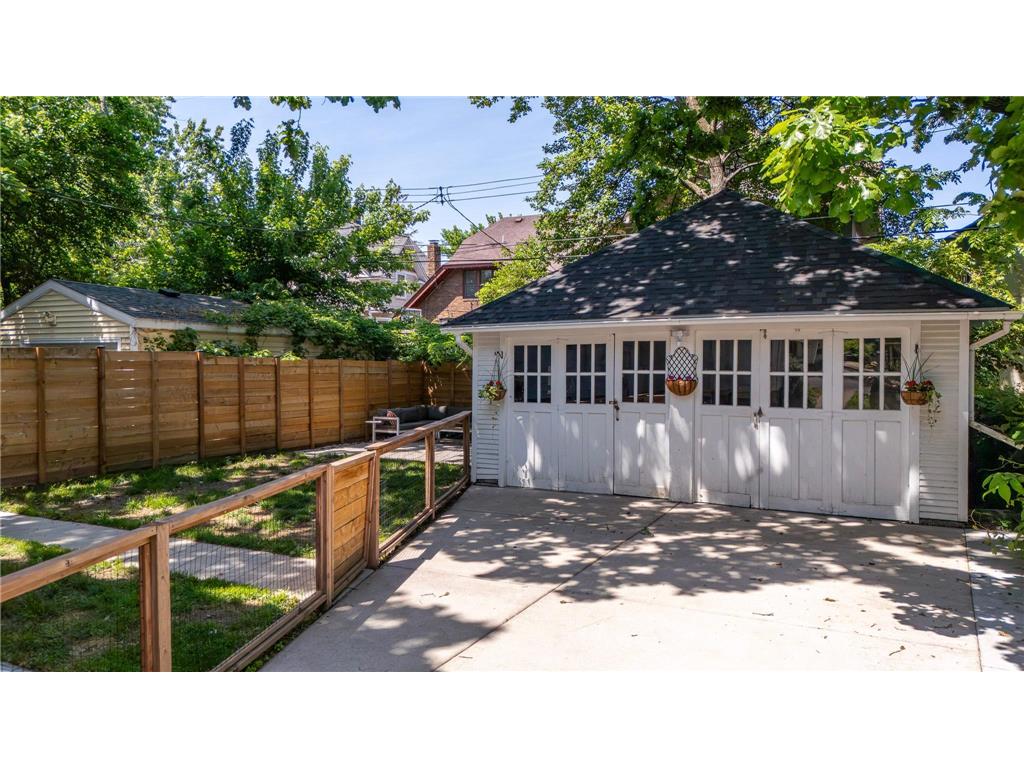 1257 Selby Avenue Saint Paul MN 55104 7082800 image30