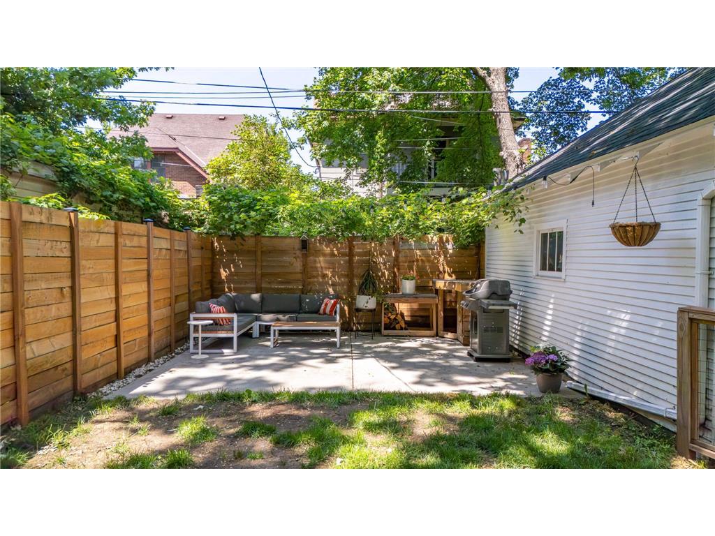 1257 Selby Avenue Saint Paul MN 55104 7082800 image41