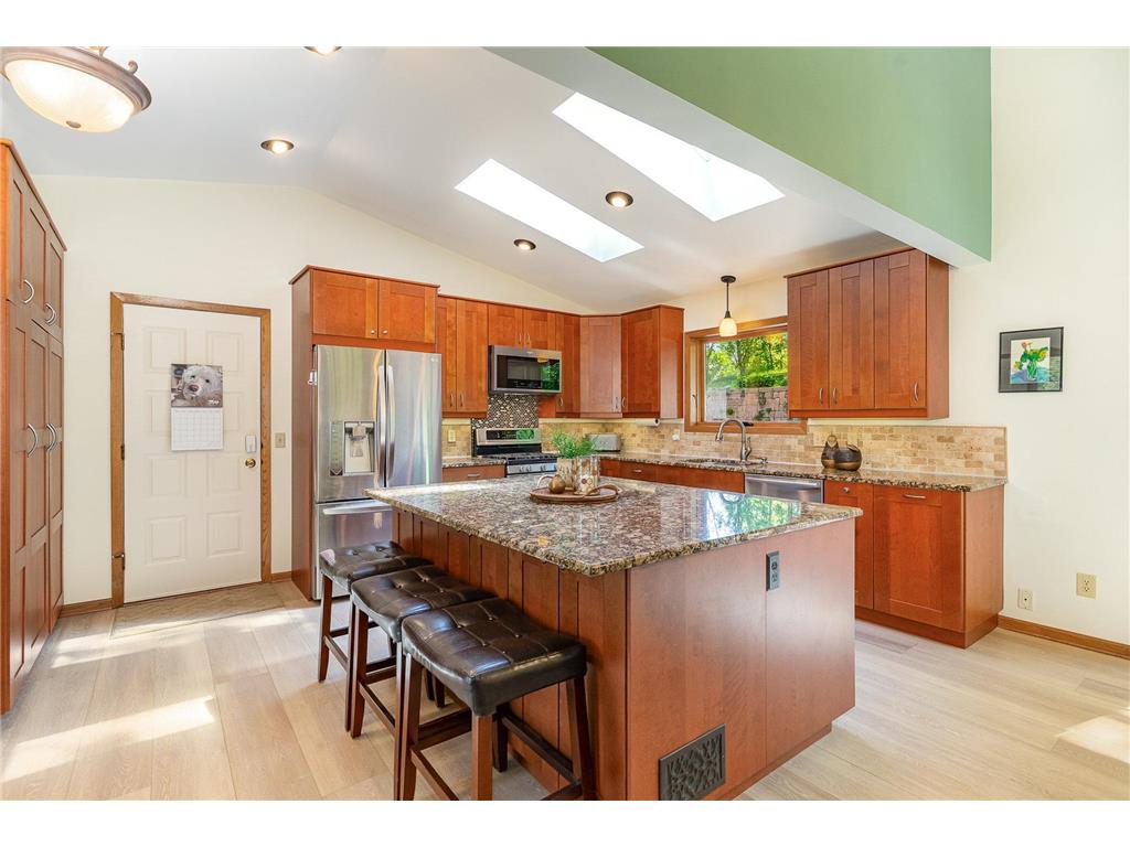 12570 Everest Court E Apple Valley MN 55124 6715822 image1