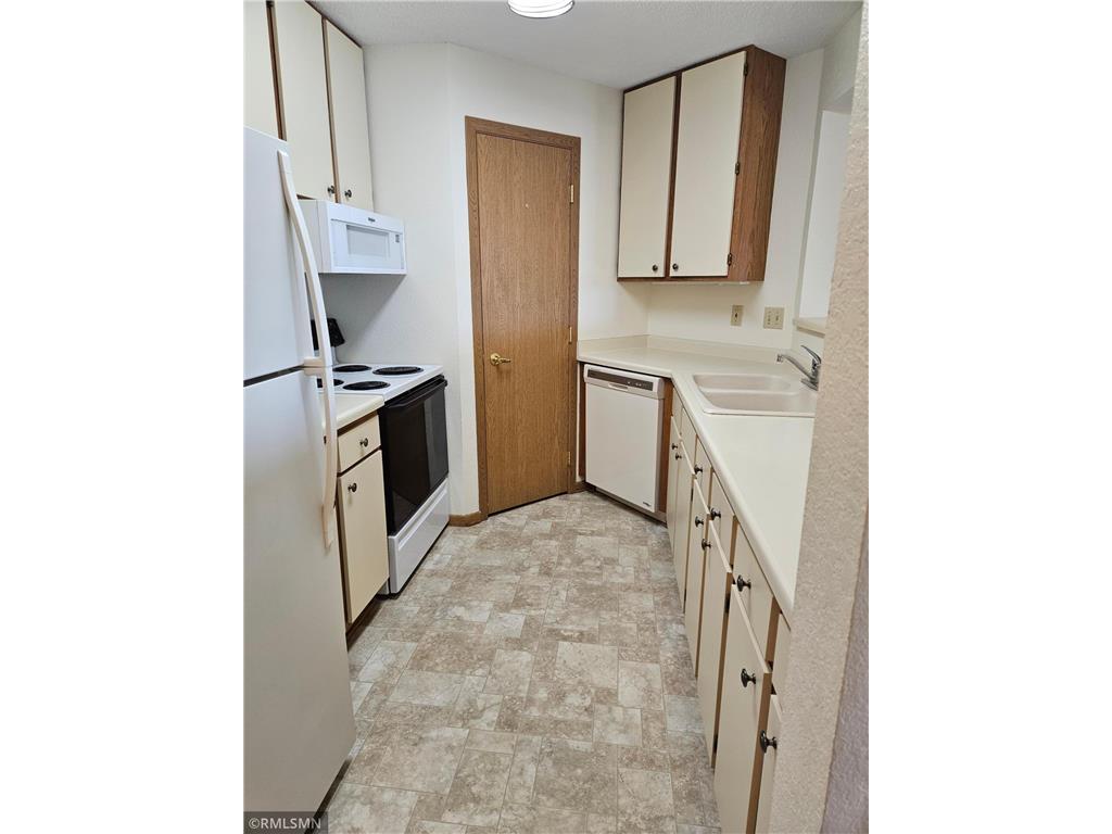 12575 Pleasant Avenue #305 Burnsville MN 55337 7111277 image2
