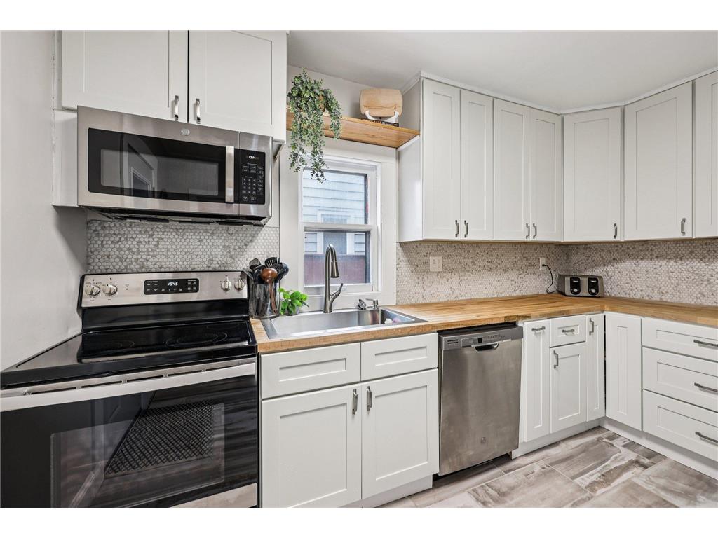1259 Hewitt Avenue Saint Paul MN 55104 7042817 image10