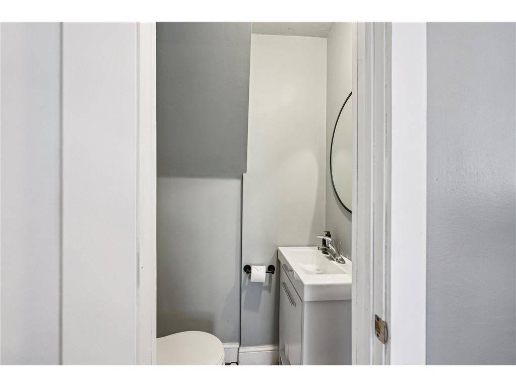 1259 Hewitt Avenue Saint Paul MN 55104 7042817 image14