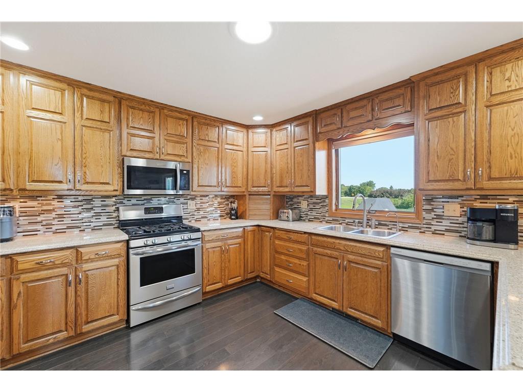126 57th Avenue NE Willmar MN 56201 7094571 image19