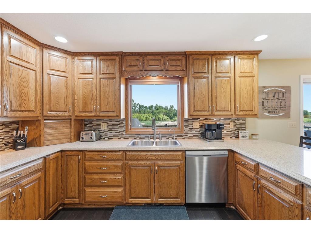 126 57th Avenue NE Willmar MN 56201 7094571 image20